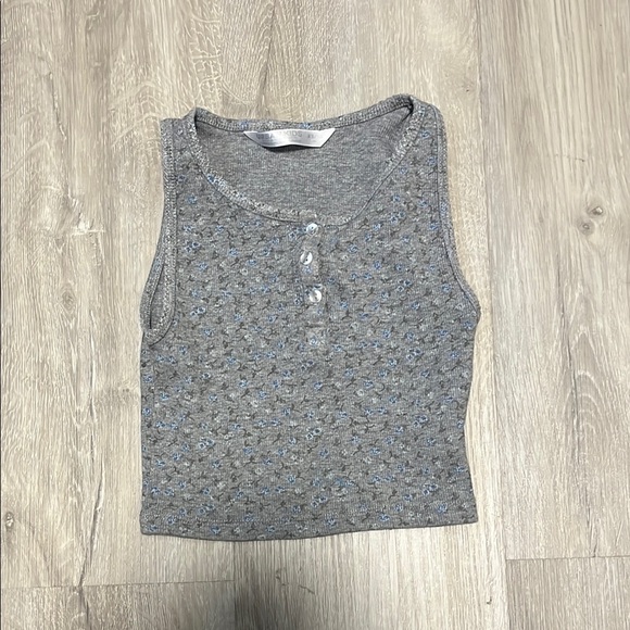 Gray Sleeveless Knit Top - Picture 1 of 1